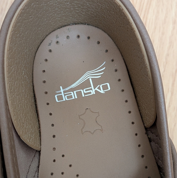 Dansko Twin Pro Beige Tan "No Prob Llama" Print Mules Clogs Shoes Size 40 US 10 - Picture 7 of 16